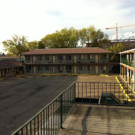 Provo Inn & Suites Exterior foto